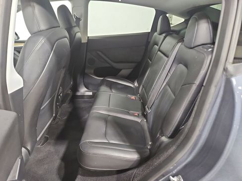 Used 2023 Tesla Model Y Long Range image 25