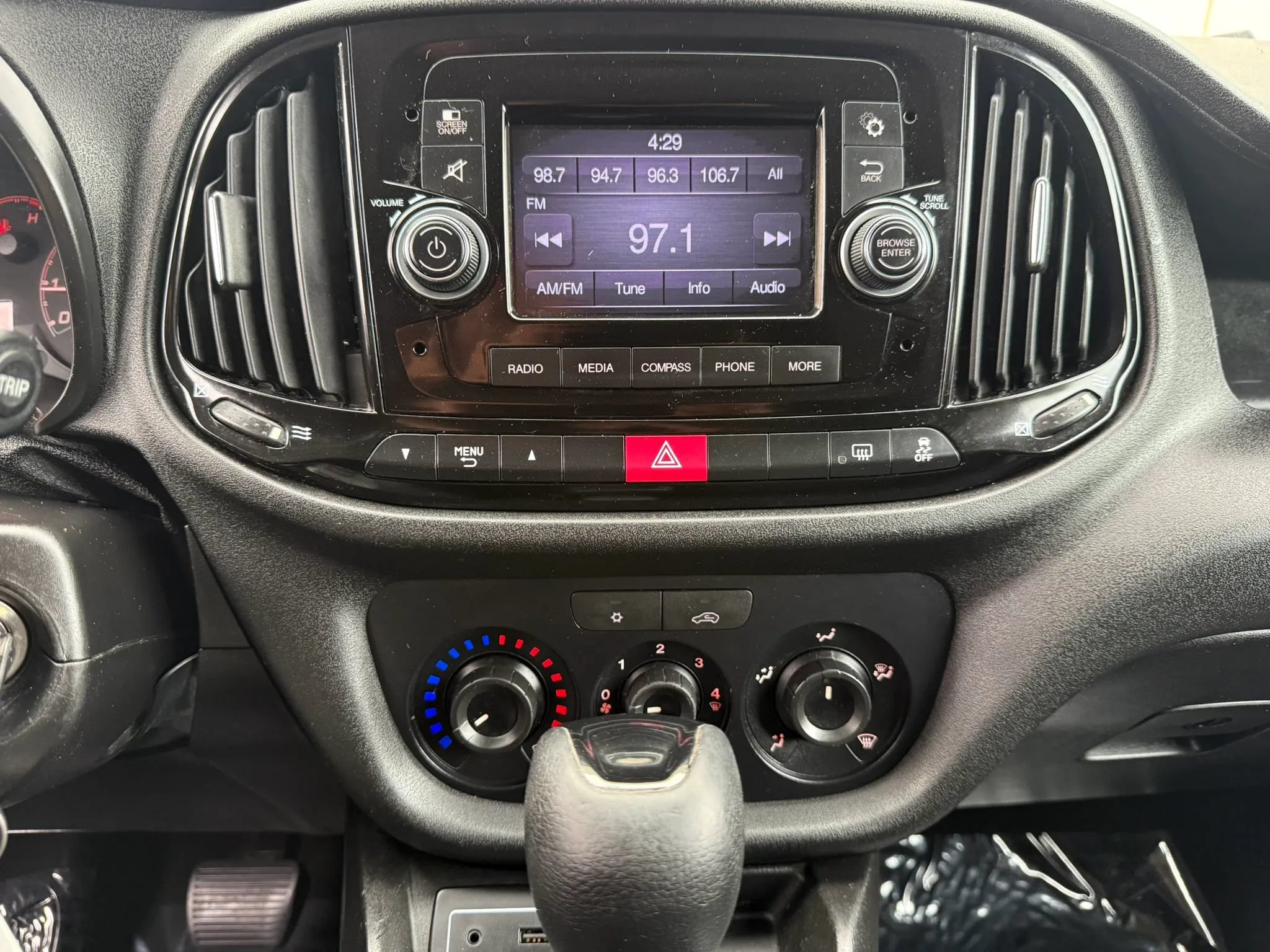 Used 2018 RAM ProMaster City Tradesman SLT FWD image 30