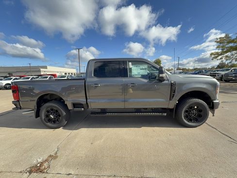 New 2026 Ford F350 XLT w/ XLT Premium Package image 4