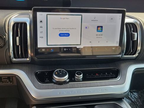 Certified 2025 Ford Expedition Platinum w/ Platinum Ultimate Package image 12