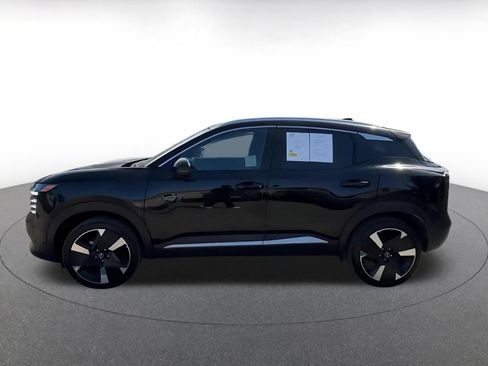 Used 2026 Nissan Kicks SR AWD/4WD image 9