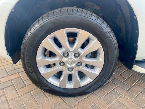 Used 2014 Toyota Sequoia Platinum RWD image 10