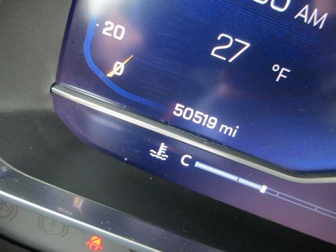 Used 2023 Chevrolet Suburban RST w/ Luxury Package image 32