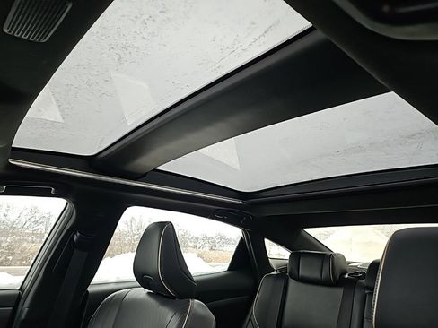 Used 2024 Toyota Crown Limited image 2