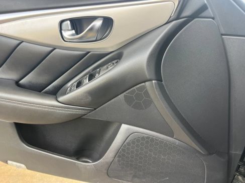Used 2020 INFINITI Q50 Luxe w/ Essential Package (3.0T Luxe) RWD image 7
