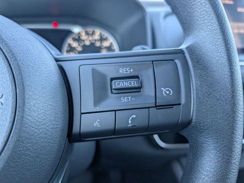 Used 2023 Nissan Rogue S image 16