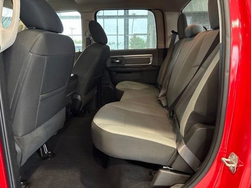 Used 2022 RAM 1500 Classic SLT AWD/4WD image 21