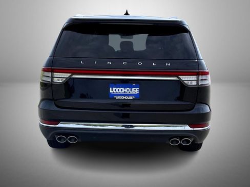 Certified 2023 Lincoln Aviator AWD image 6