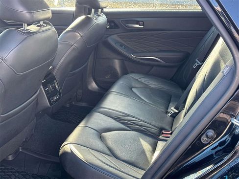 Used 2021 Toyota Avalon Limited image 20