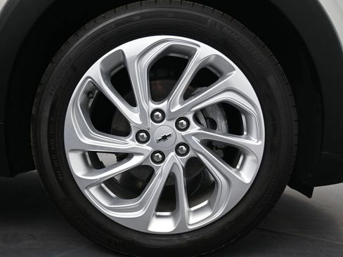 Used 2022 Chevrolet Bolt EUV LT image 11