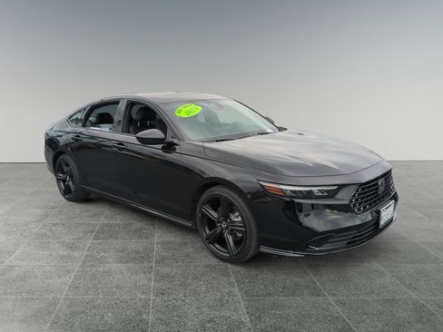 Used 2023 Honda Accord Sport image 7