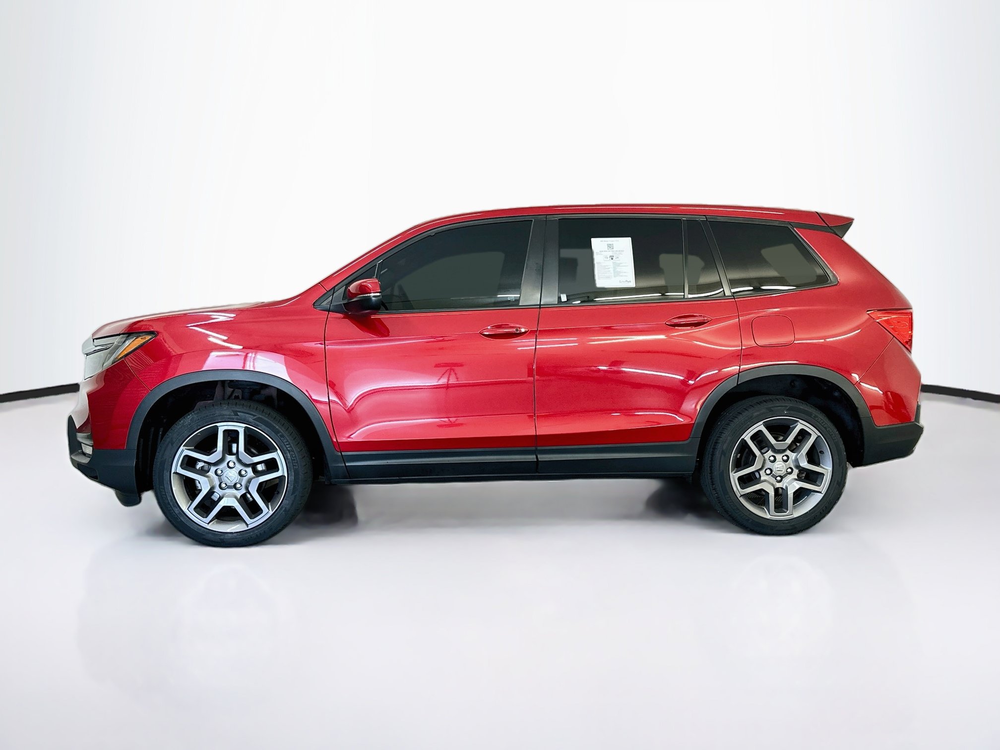 Used 2023 Honda Passport EX-L image 4