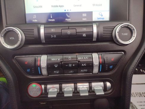 Used 2020 Ford Mustang Premium image 19