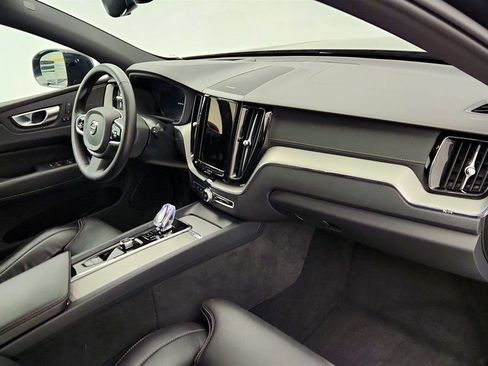 Used 2024 Volvo XC60 T8 Ultimate w/ Protection Package Premier image 25