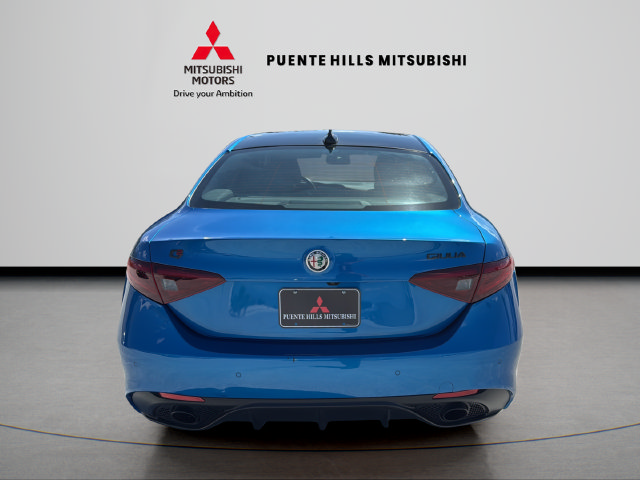 Used 2023 Alfa Romeo Giulia Estrema RWD image 6