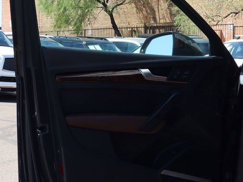 Used 2018 Audi Q5 2.0T Premium Plus w/ Premium Plus Package image 39