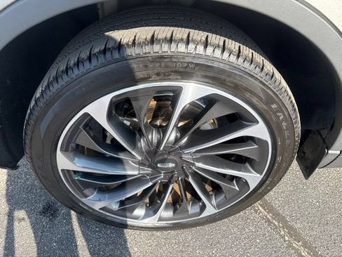Used 2023 Lincoln Aviator Reserve w/ Equipment Group 201A AWD/4WD image 14