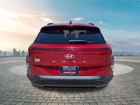 Used 2025 Hyundai Kona SEL FWD image 6
