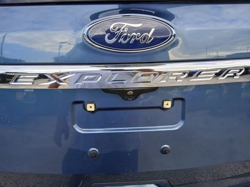 Used 2018 Ford Explorer FWD image 14
