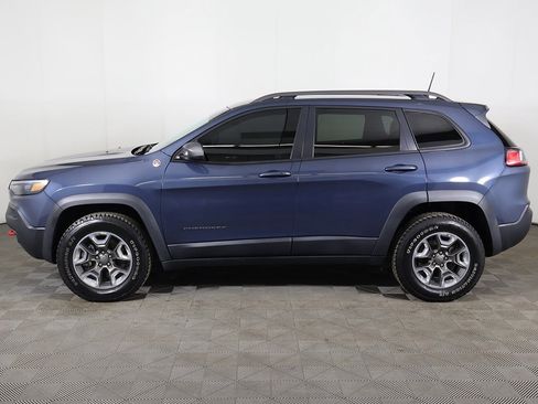 Used 2019 Jeep Cherokee Trailhawk w/ Cold Weather Group image 15