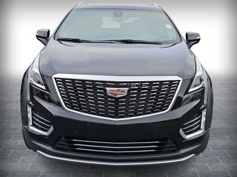 Certified 2025 Cadillac XT5 Premium Luxury FWD image 2