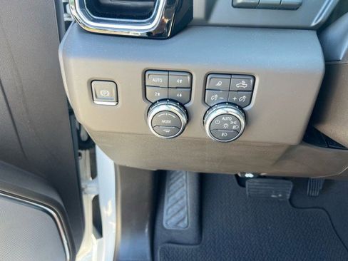 Used 2024 GMC Sierra 1500 Denali image 13