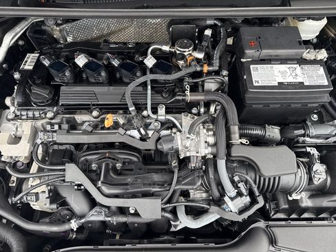 Used 2023 Toyota Corolla LE FWD image 31