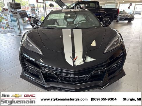 New 2025 Chevrolet Corvette E-Ray image 6