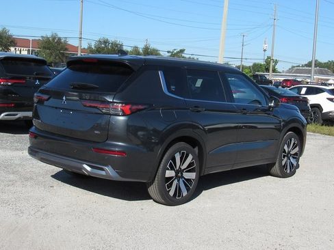 New 2025 Mitsubishi Outlander SEL image 3