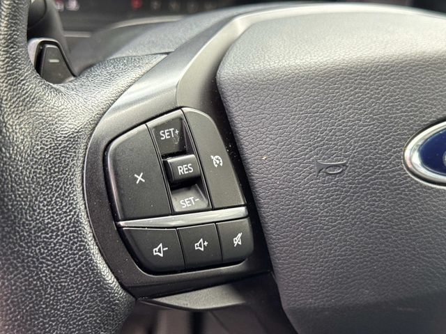 Used 2020 Ford Explorer XLT w/ Equipment Group 202A AWD/4WD image 32