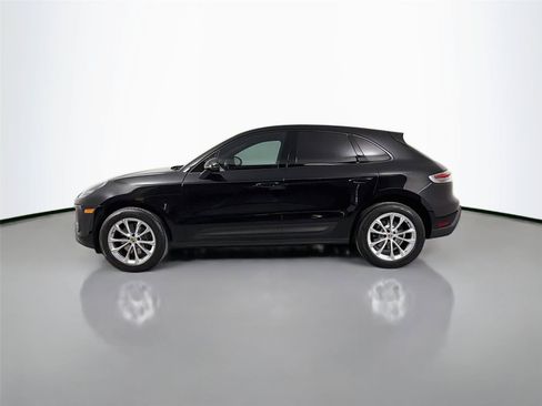Certified 2024 Porsche Macan AWD/4WD image 2