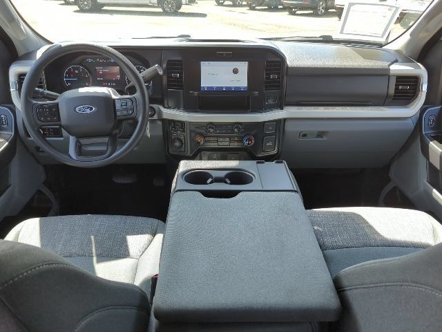 Used 2025 Ford F350 XLT AWD/4WD image 7