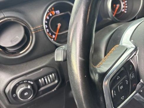 Used 2021 Jeep Wrangler Unlimited Sahara AWD/4WD image 16