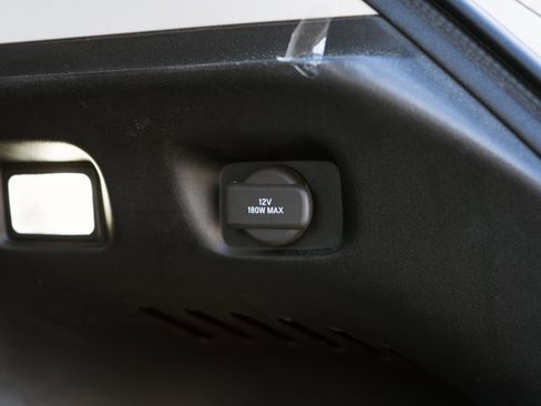 Used 2023 Honda HR-V LX image 42