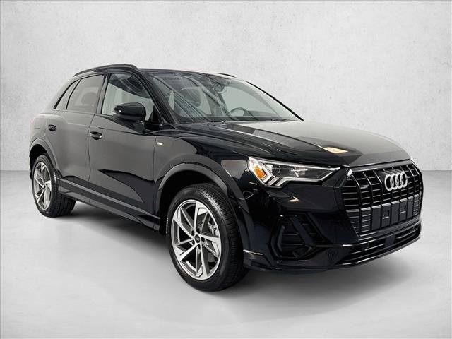 Used 2025 Audi Q3 2.0T Premium w/ Convenience Plus Package AWD/4WD image 7