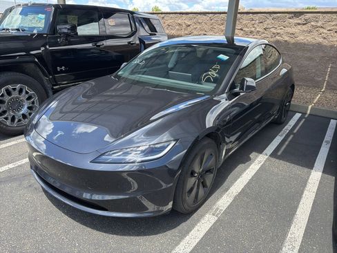Used 2024 Tesla Model 3 Standard Range RWD image 4