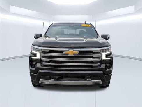 Used 2024 Chevrolet Silverado 1500 High Country w/ High Country Premium Package image 11