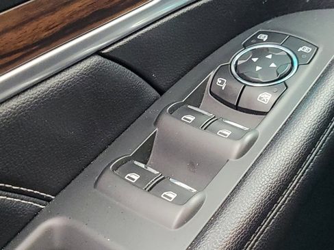 Used 2017 Ford Explorer Limited w/ Equipment Group 301A FWD image 27