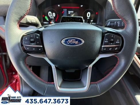 Used 2025 Ford Explorer ST-Line w/ ST-Line Street Pack AWD/4WD image 17