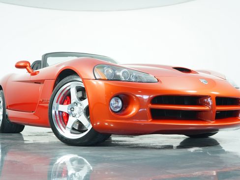 Used 2005 Dodge Viper SRT-10 w/ Copperhead Edition Group image 4