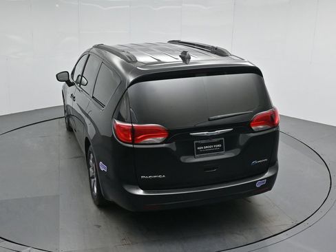 Used 2018 Chrysler Pacifica Limited w/ Advanced Safetytec Group image 42