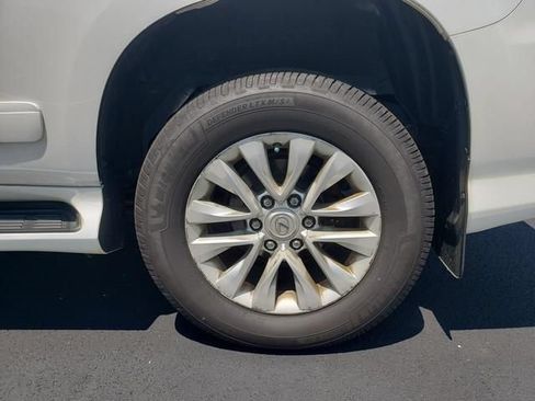Used 2015 Lexus GX 460 w/ Premium Package AWD/4WD image 27