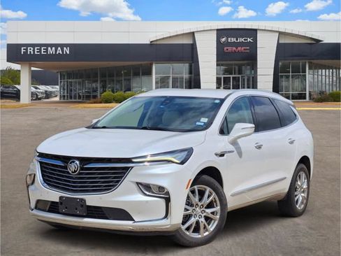 Used 2023 Buick Enclave Premium FWD image 1