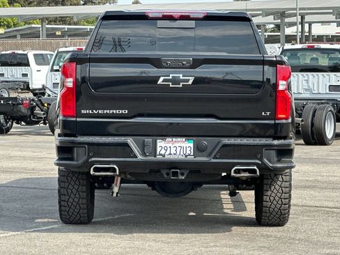 Used 2023 Chevrolet Silverado 1500 LT Trail Boss w/ LT Trail Boss Premium Package AWD/4WD image 4