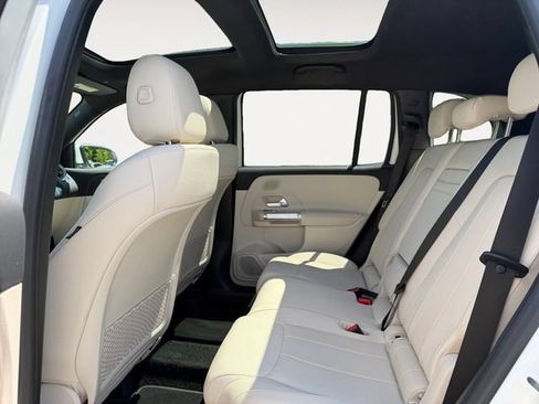 Used 2026 Mercedes-Benz GLB 250 4MATIC image 13
