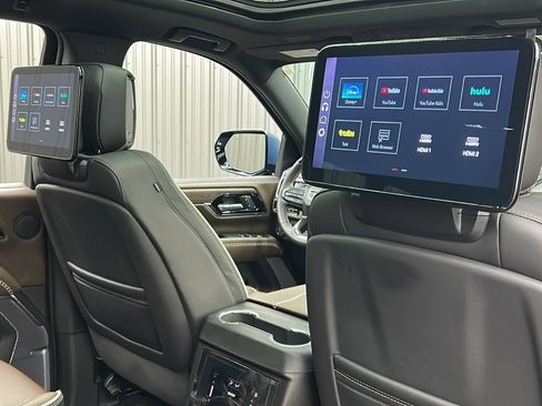 Used 2025 GMC Yukon XL Denali Ultimate image 39