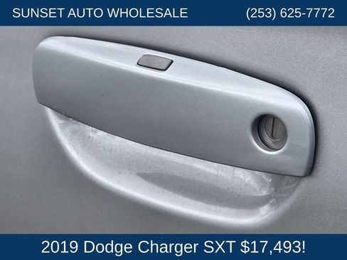 Used 2019 Dodge Charger SXT RWD image 25