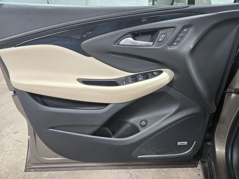 Used 2017 Buick Envision Premium image 8