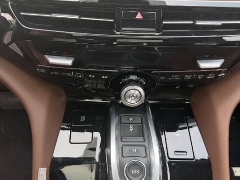 Used 2023 Acura MDX SH-AWD w/ Technology Package image 8