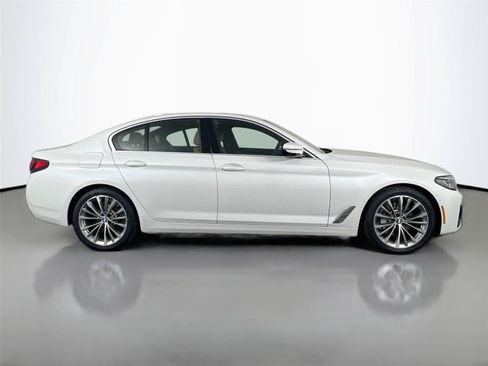Used 2021 BMW 530i xDrive w/ Premium Package AWD/4WD image 7